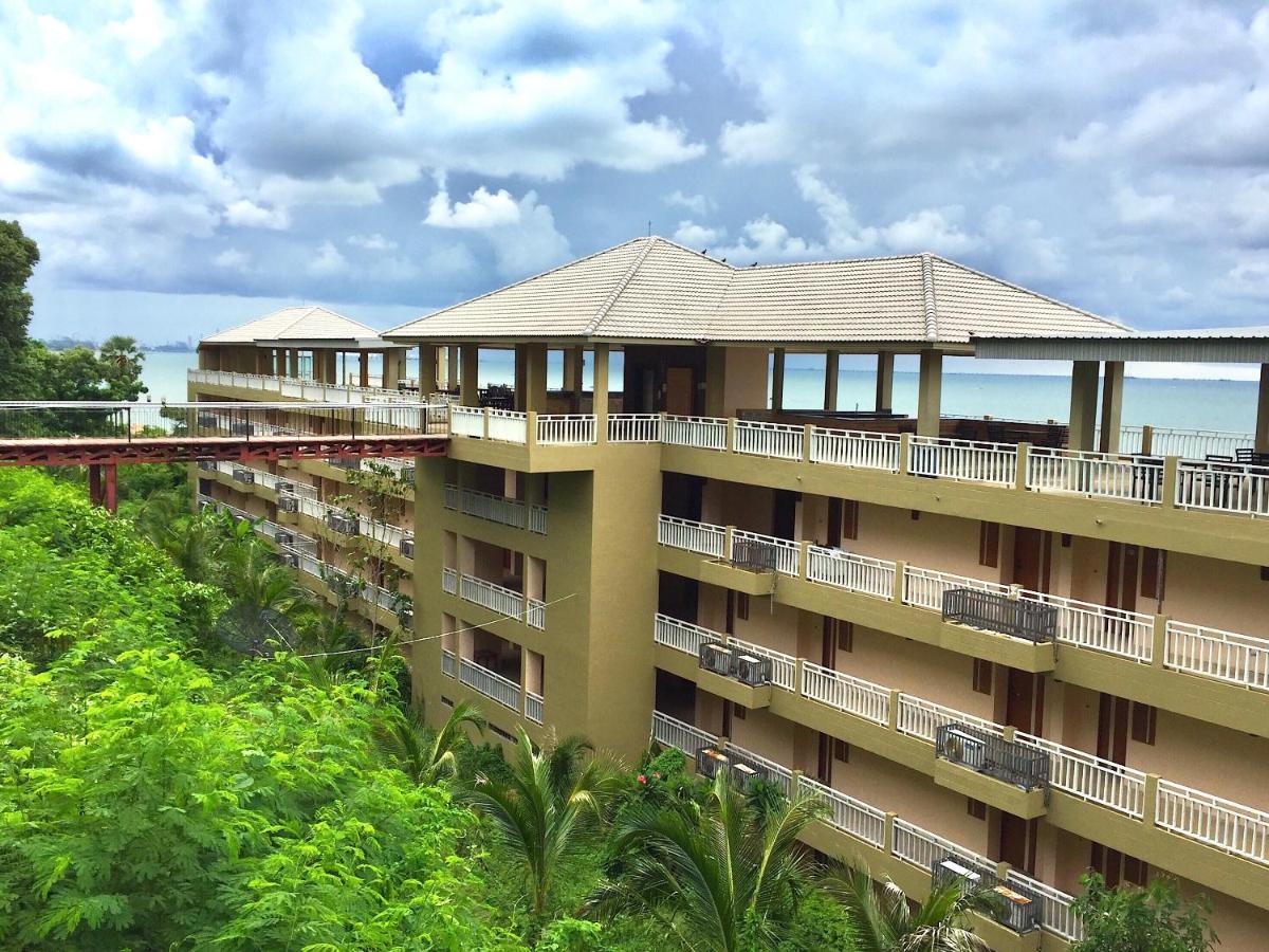Royal Phala Cliff Beach Resort Ban Chang  Exterior foto