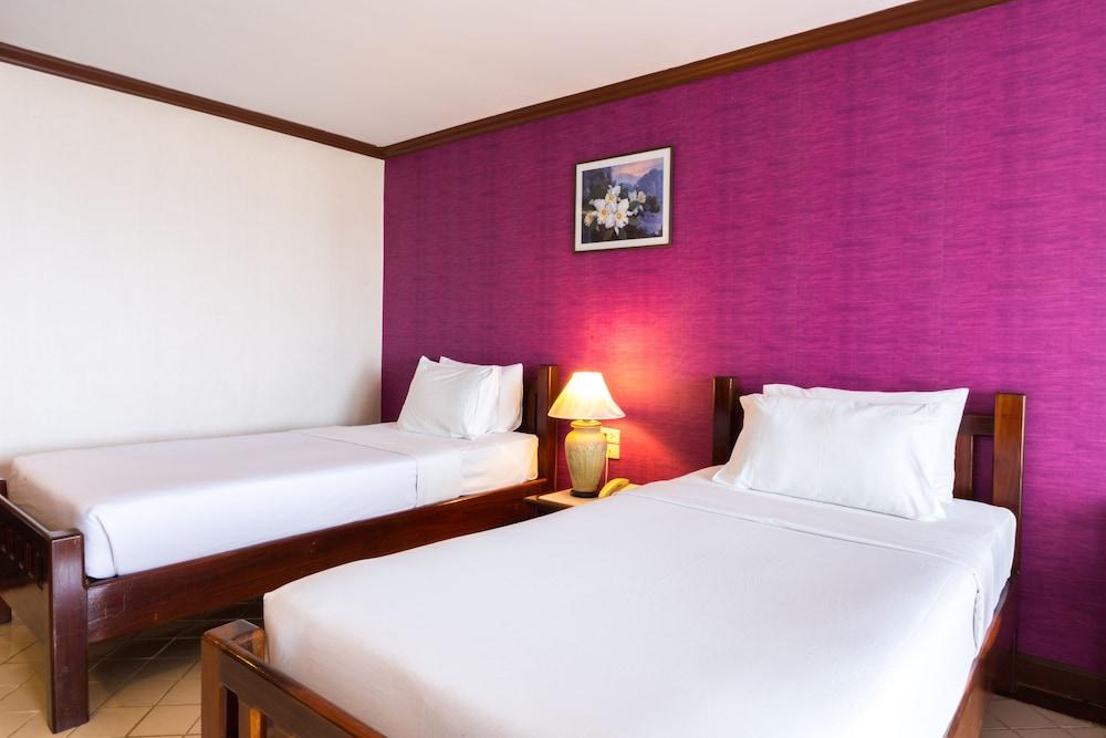 Royal Phala Cliff Beach Resort Ban Chang  Exterior foto