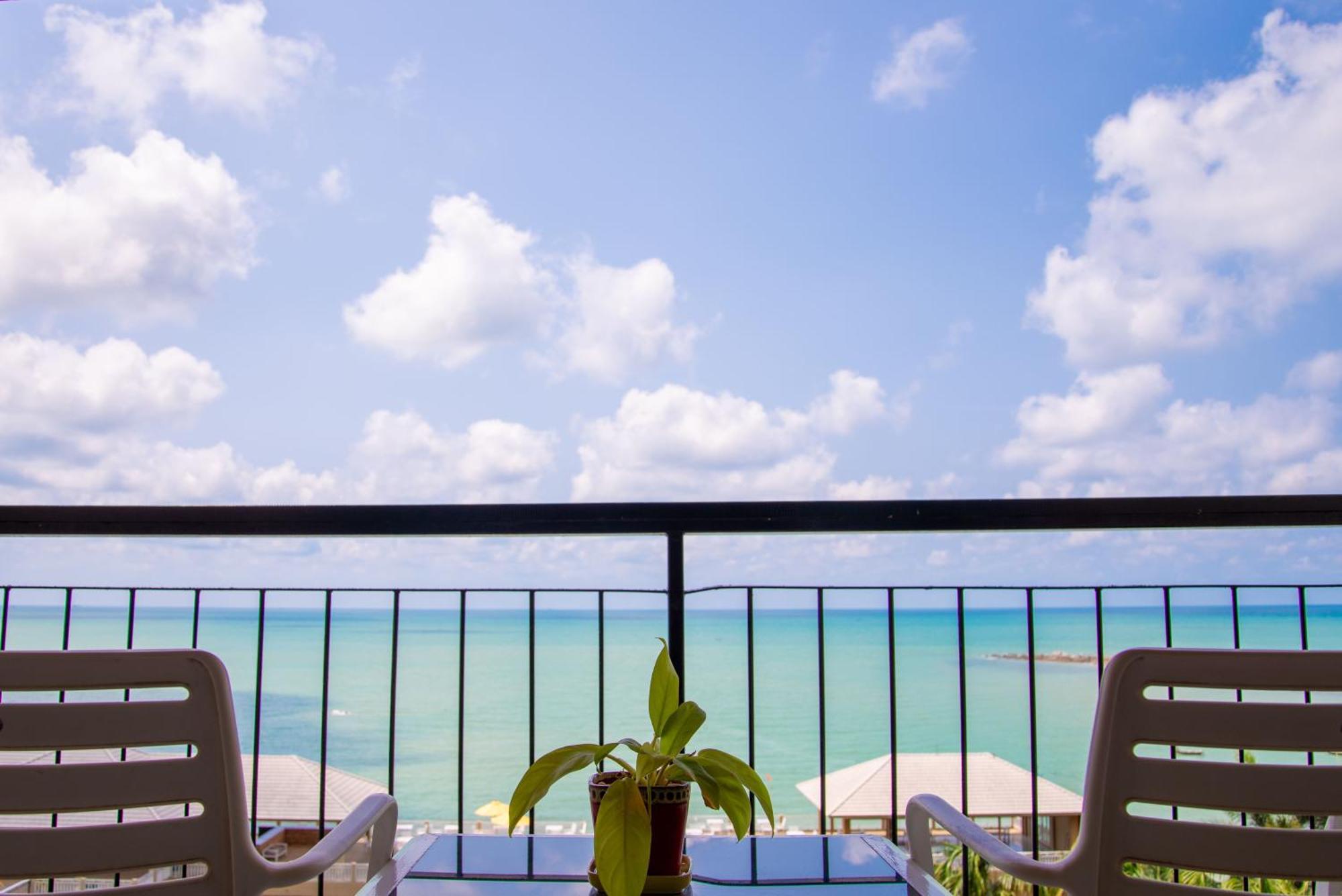 Royal Phala Cliff Beach Resort Ban Chang  Exterior foto